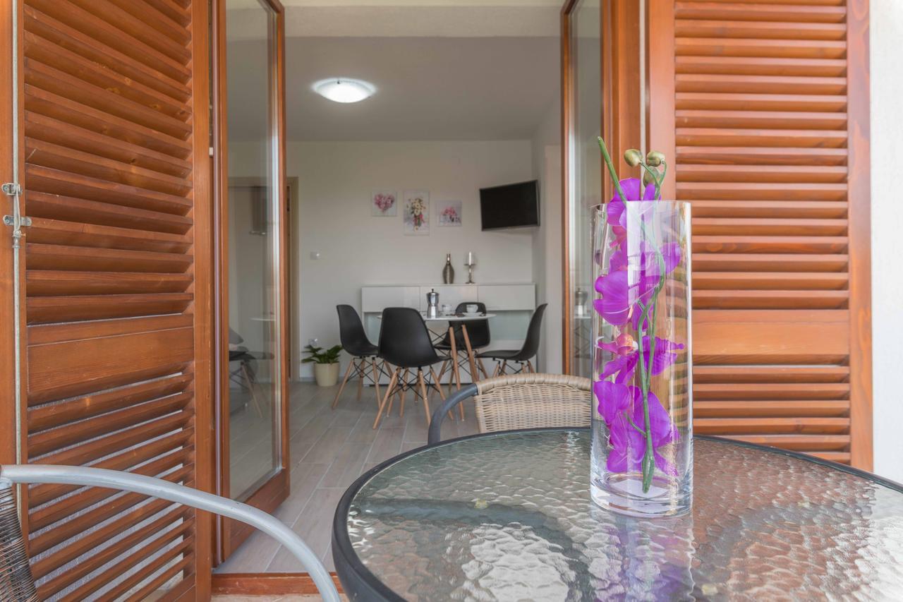 Apartments Villa Tre Marie โรวีน ภายนอก รูปภาพ