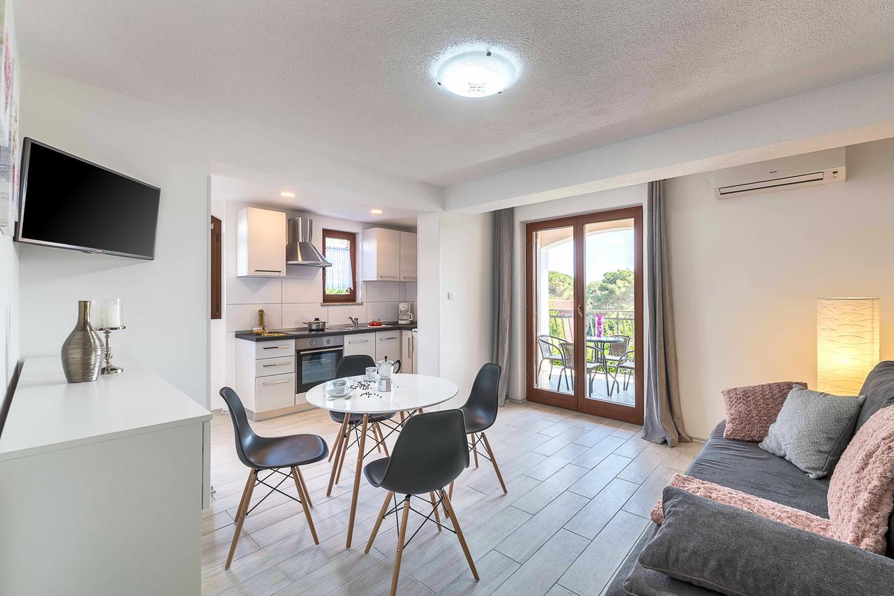 Apartments Villa Tre Marie โรวีน ภายนอก รูปภาพ
